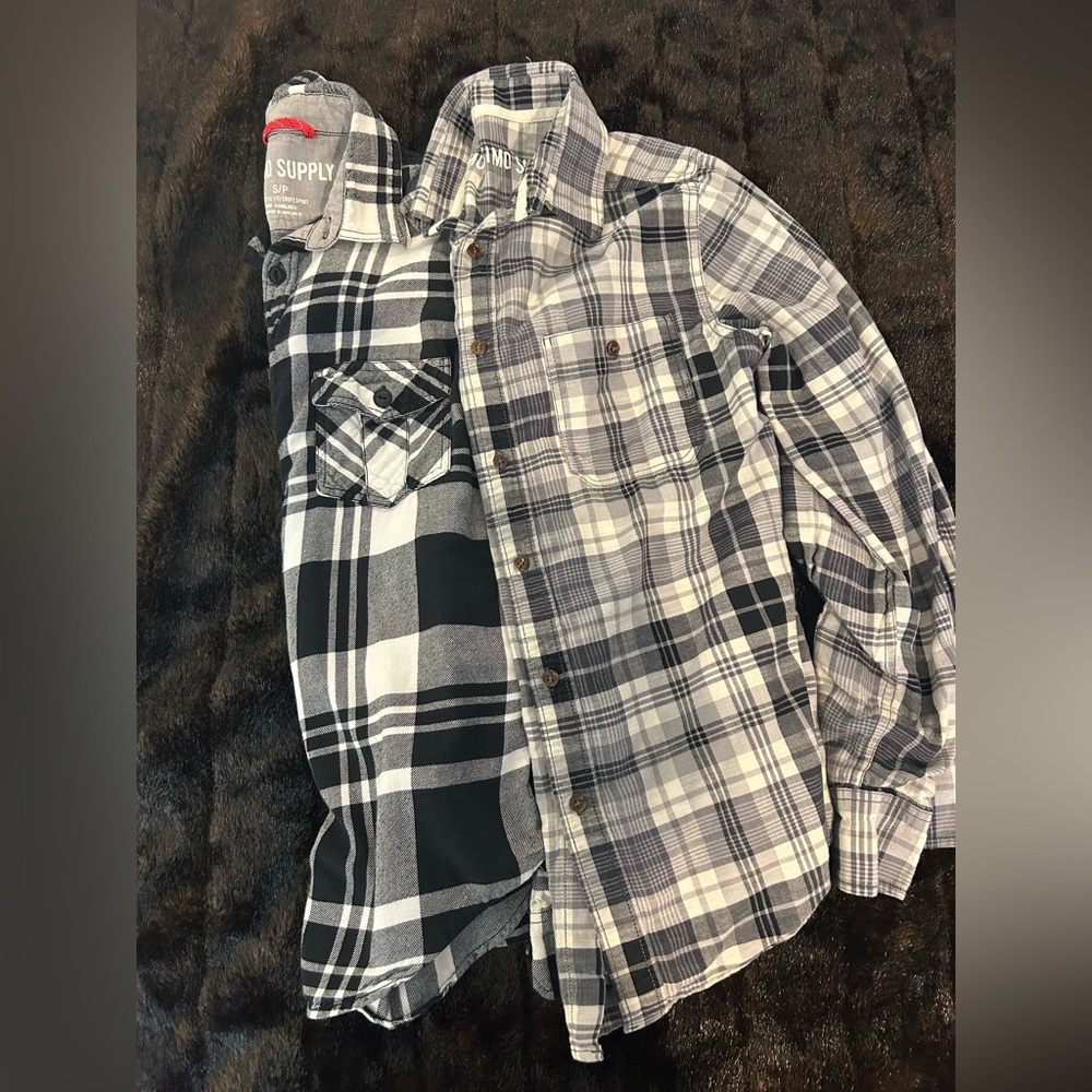 Lot of 2 Mossimo Supply Men’s Plaid Flannel Shirts | Size Small | Black Gray